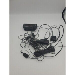 SIRIUS STRATUS SATELLLITE SV RADIO CAR RECEIVER MODEL UC8 plus CAR PLUG  ANTENNA